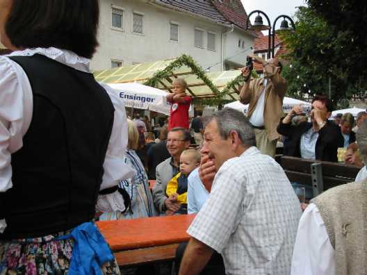 Das Weindorf
                Mundelsheim, 72 Bilder vom 29., 30. und 31.8.2003